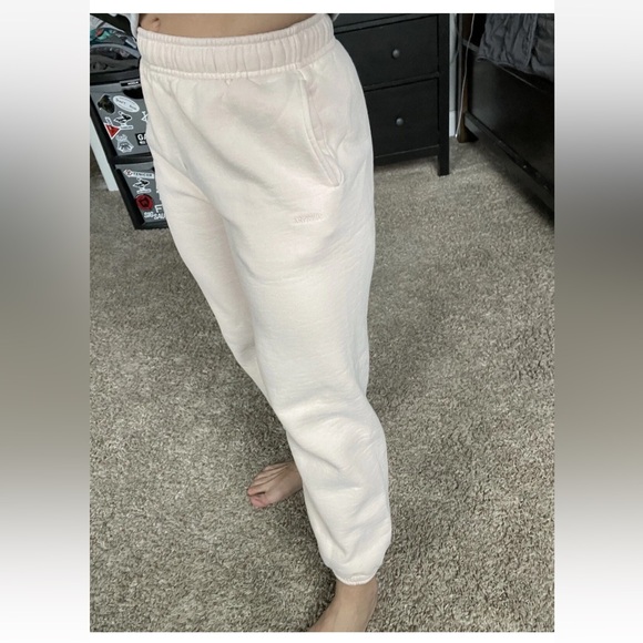 Aritzia MEGA FIT Sweatfleece Cozy pale pink Joggers women’s XS - Picture 2 of 3